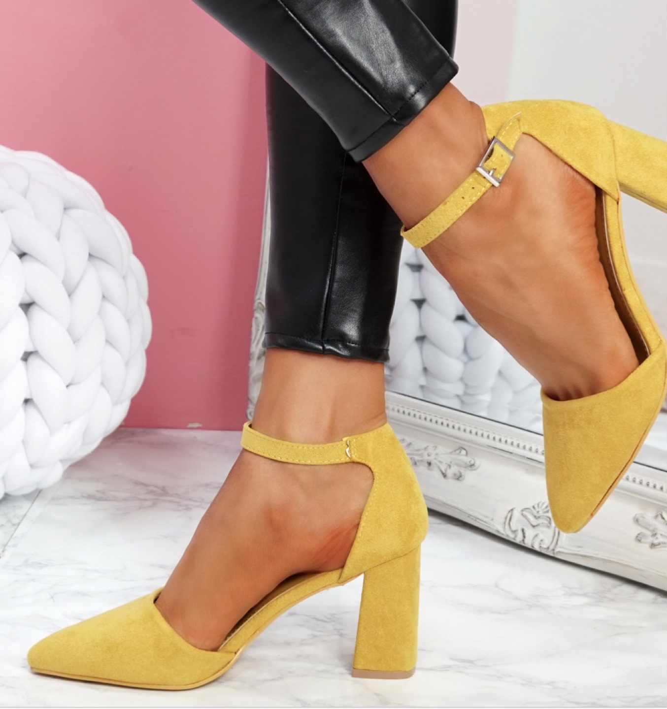 VARIOUS SHOES, BOOTS AND HEELS CLOSET CLEANOUT