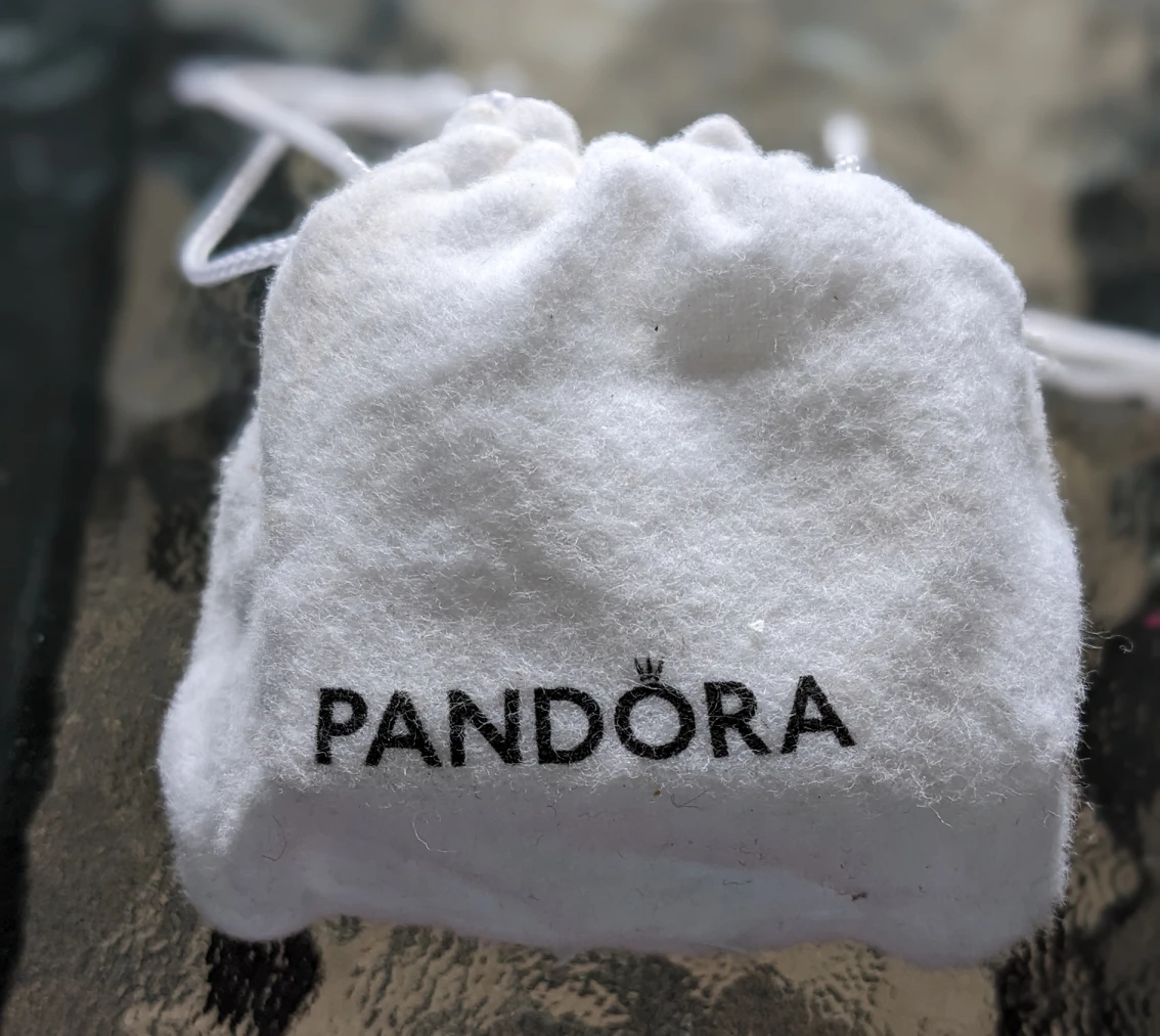 Pandora open heart necklace - like new condition - photo 2