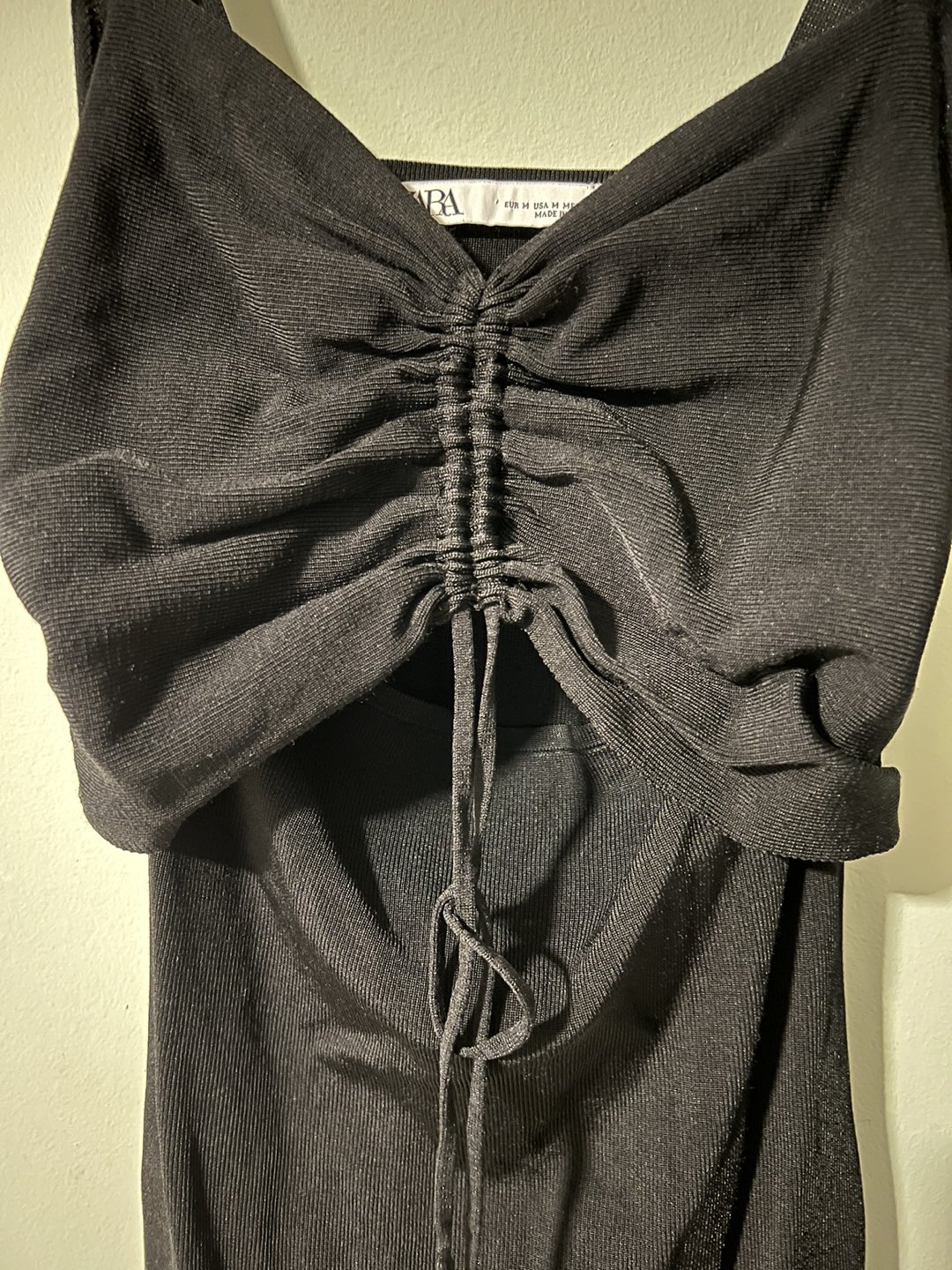 Zara stretchable new black dress image indicator(2)