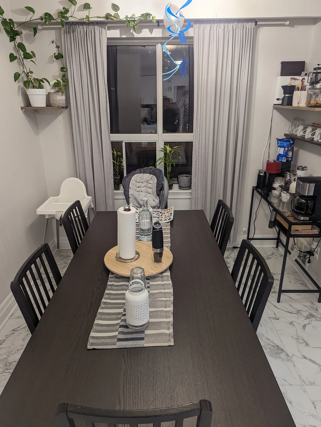 expanding dining table and chairs
