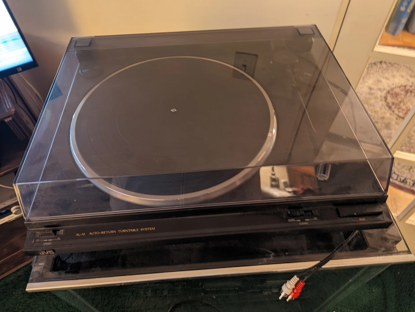 Vintage Turntable record player thumbnail