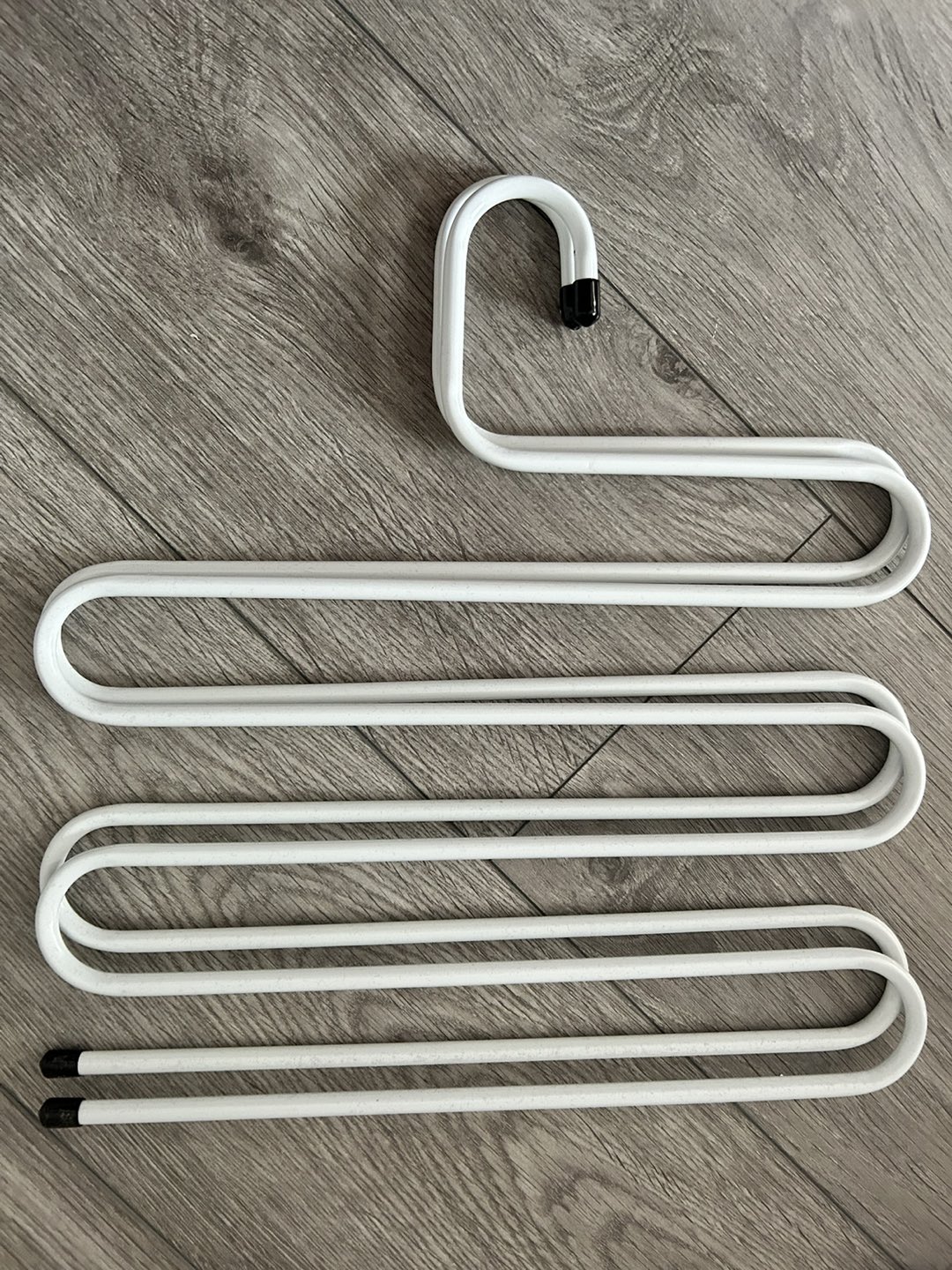 Cloth hanger thumbnail