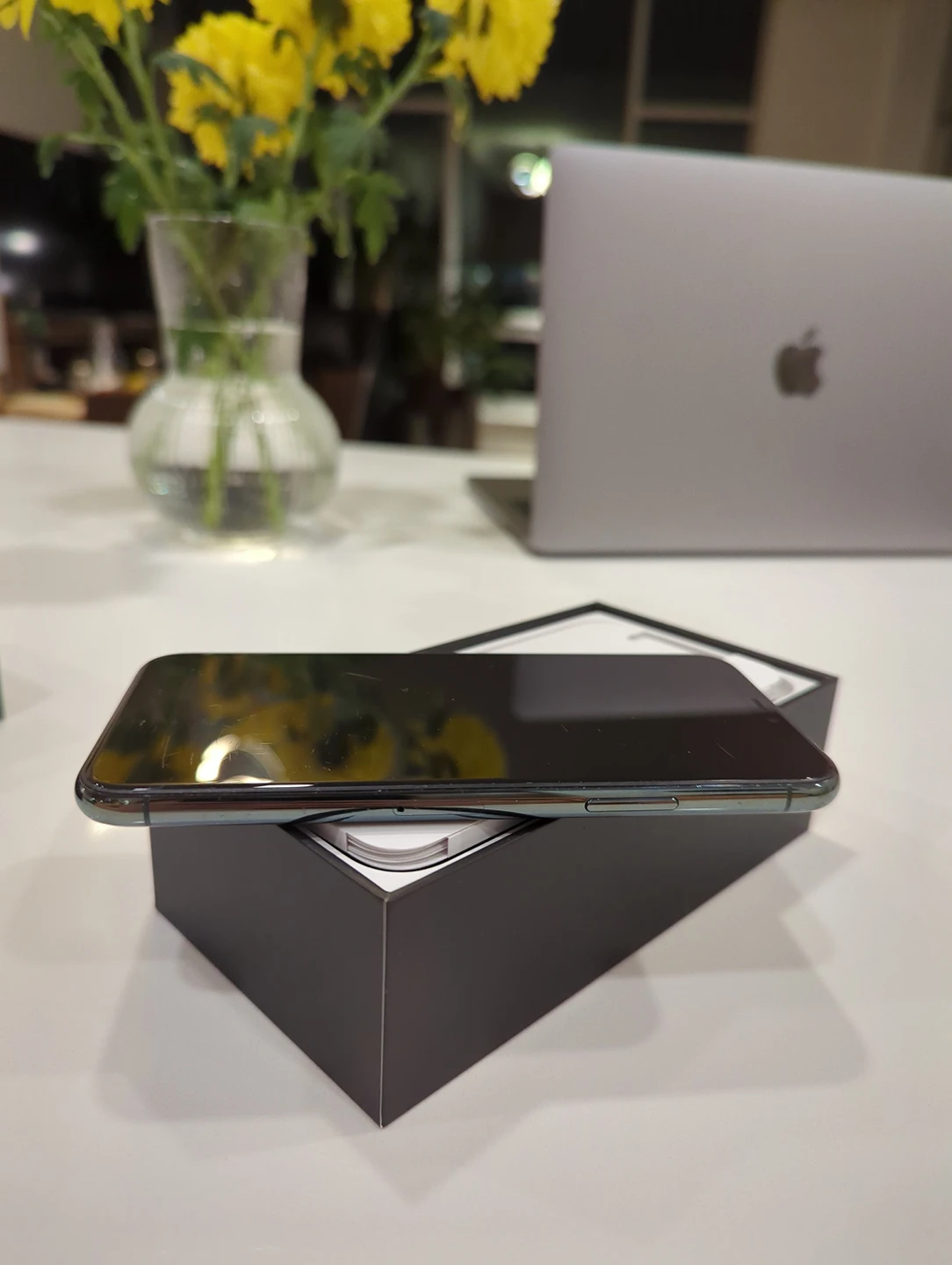 iPhone 11 Pro 64 GB in Midnight Green - photo 4
