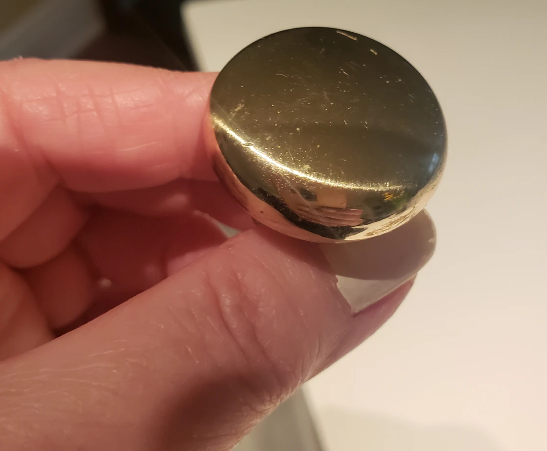23 Gold cupboard knobs thumbnail