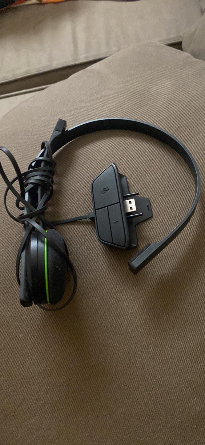 Xbox one headset for controller.
