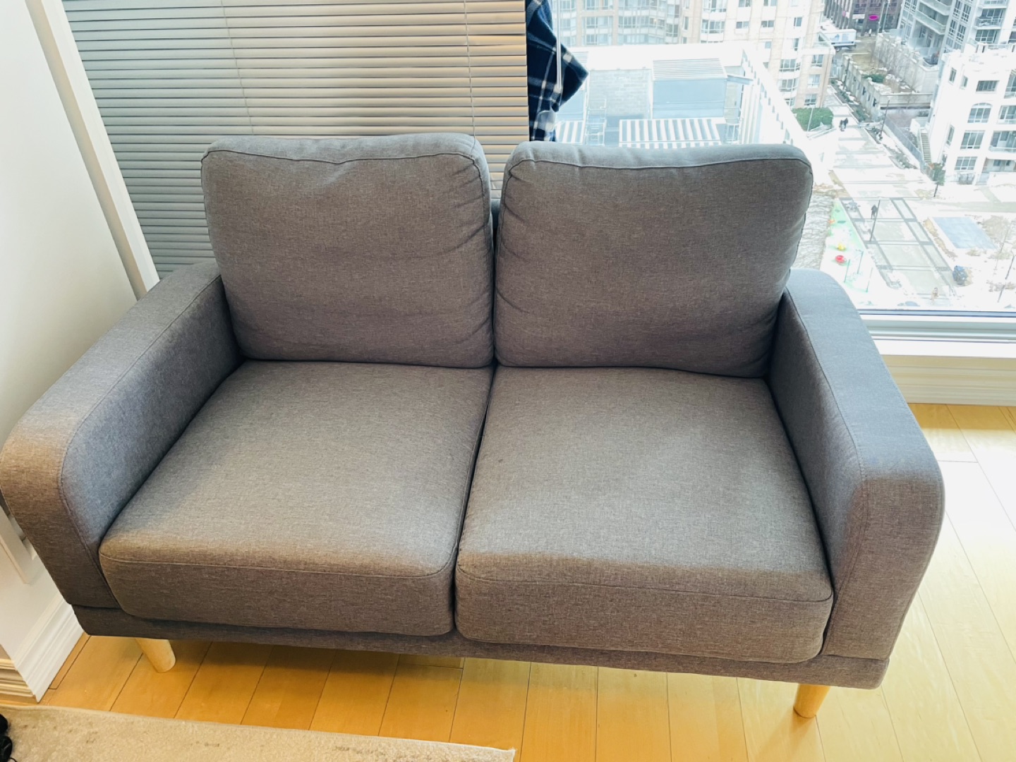 Love seat sofa - photo 2