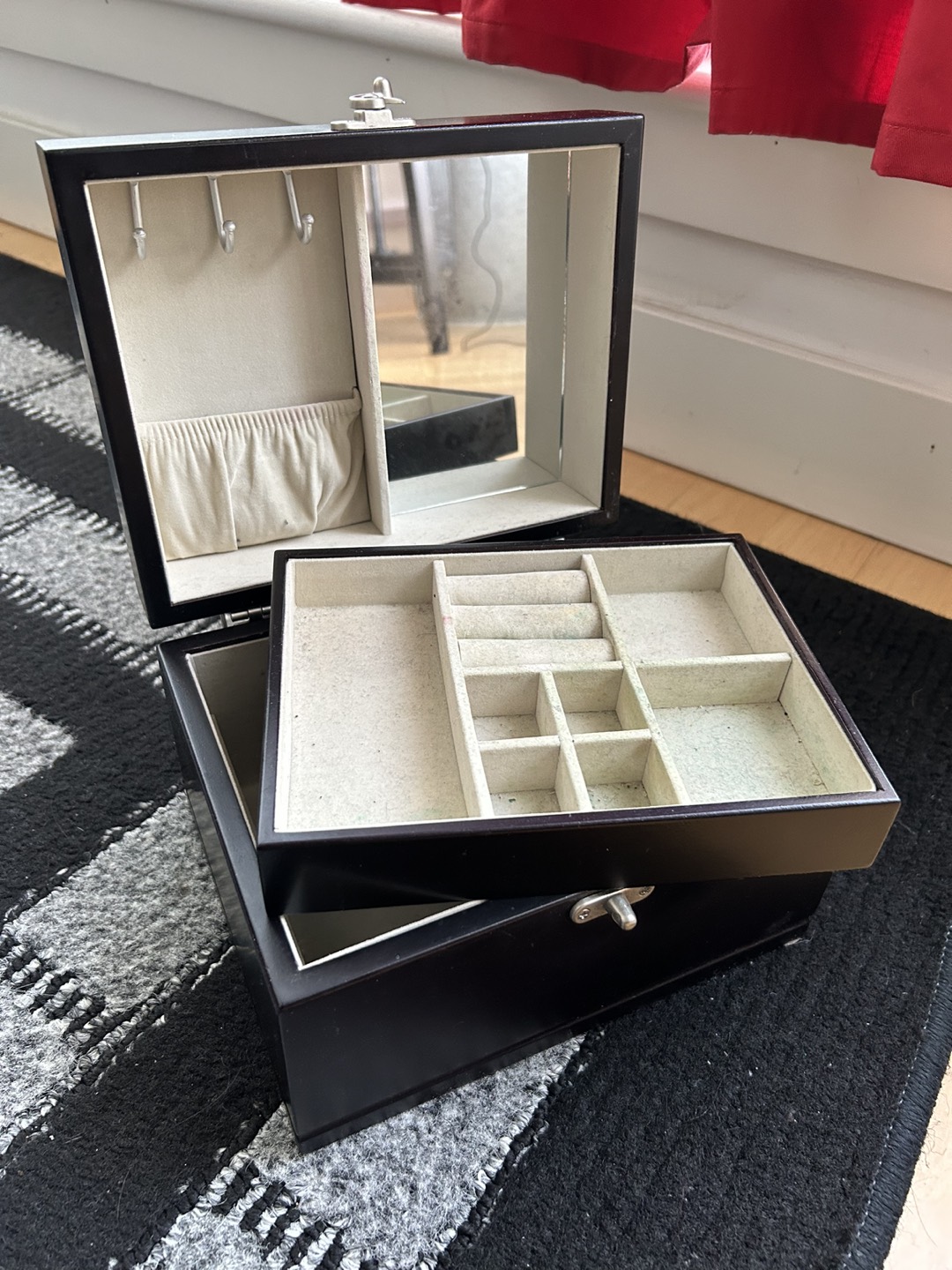 Beautiful jewelry box - photo 3