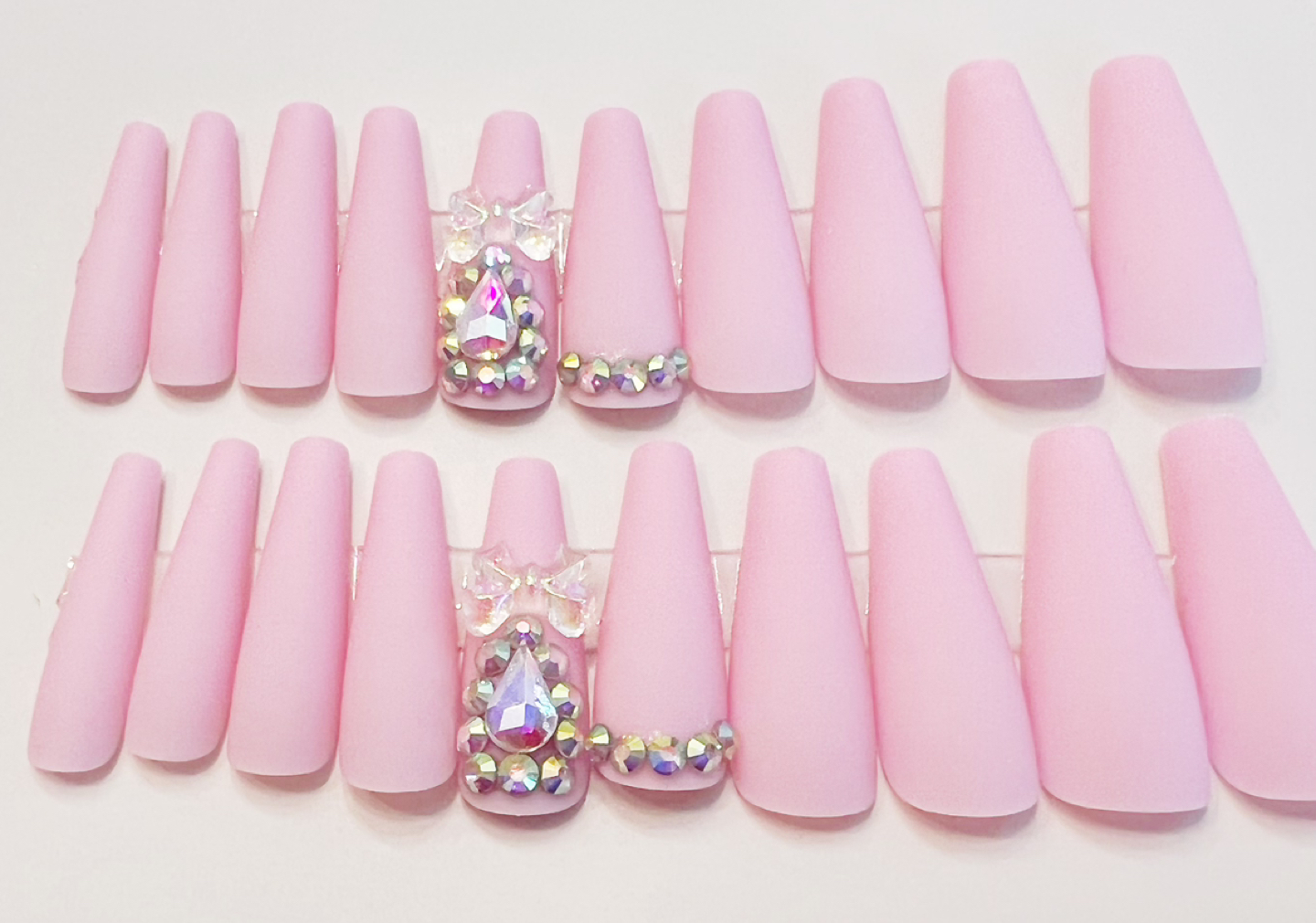 Press on nails thumbnail