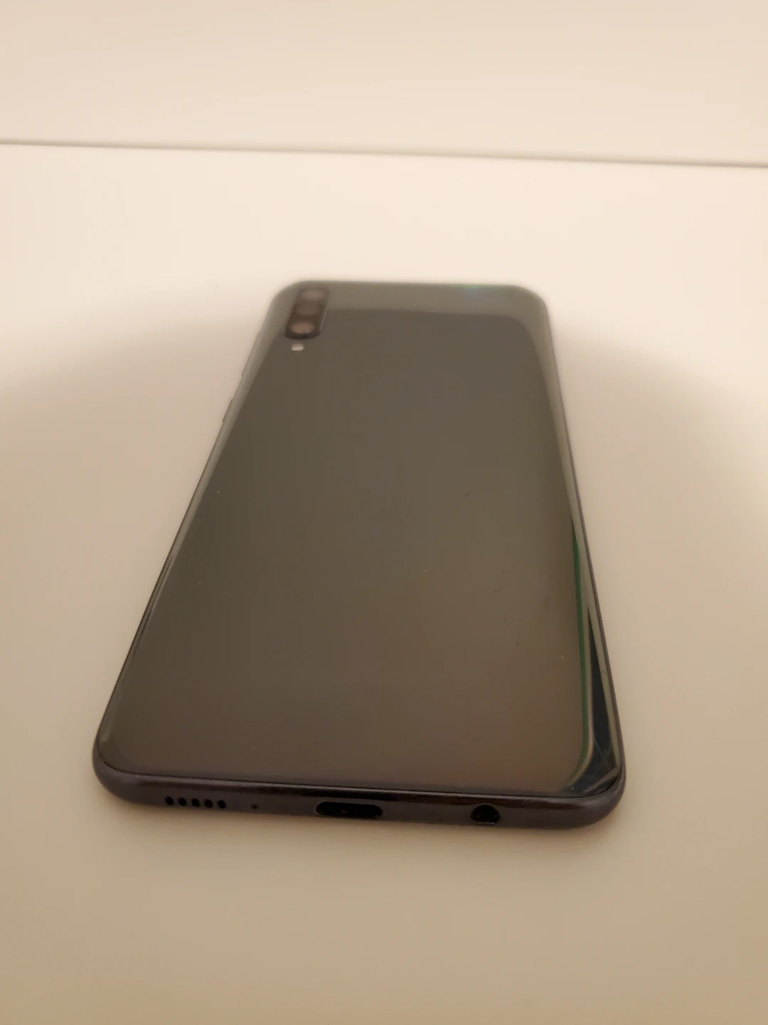 Unlocked Samsung galaxy A50 - photo 3