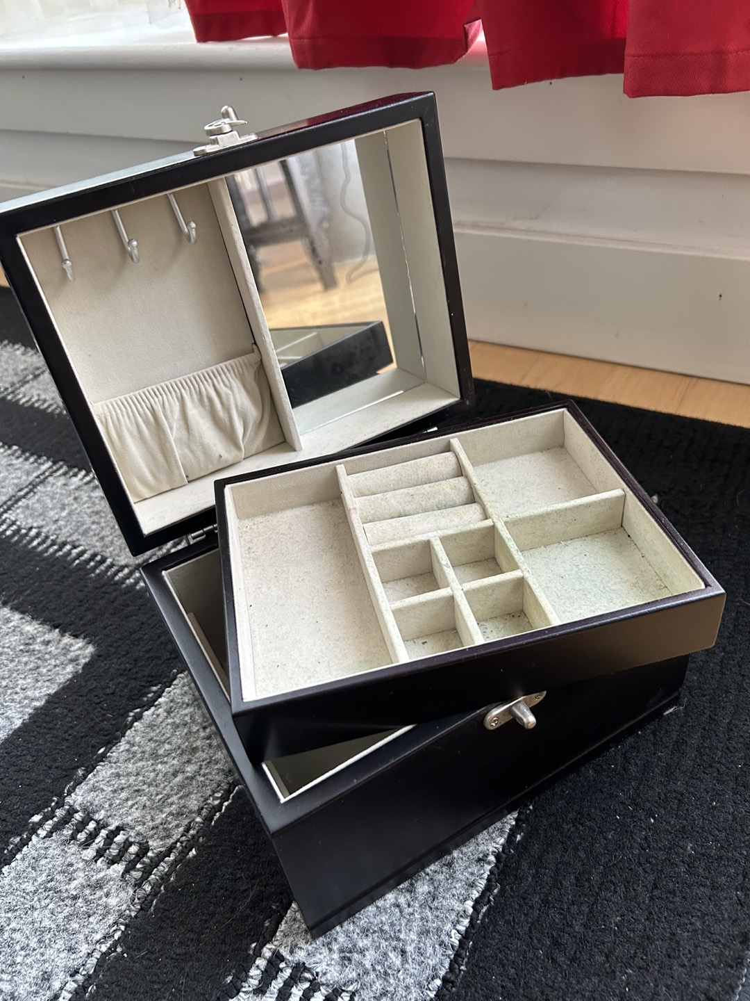 Beautiful jewelry box - photo 4