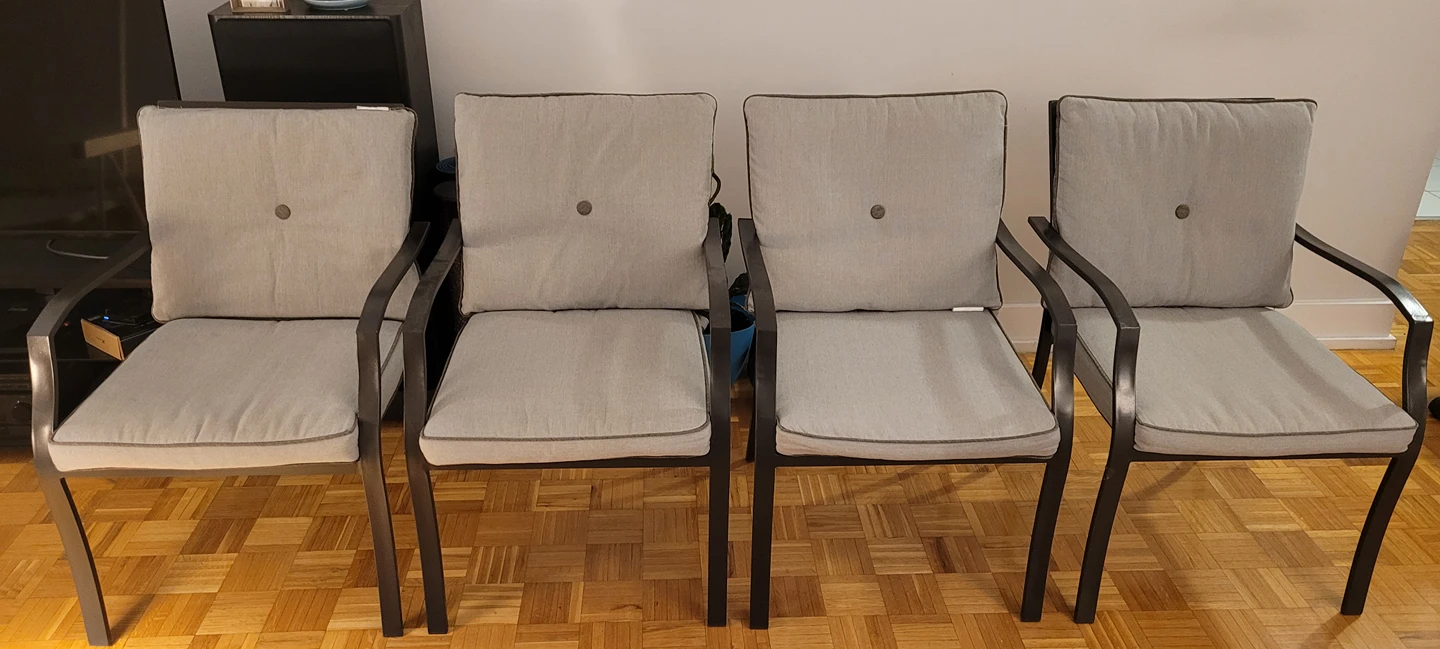 2 Comfortable chairs