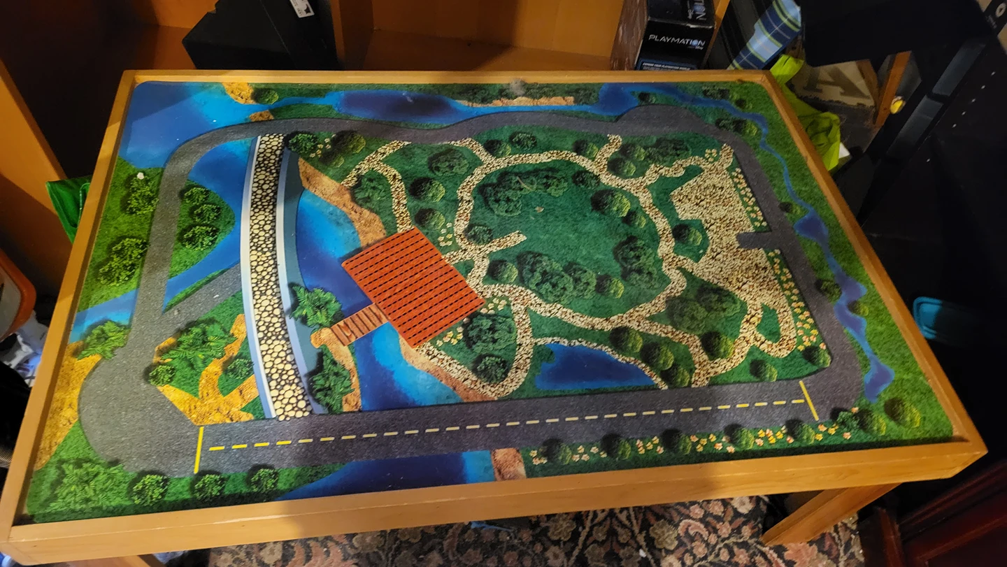 Children's activity play table