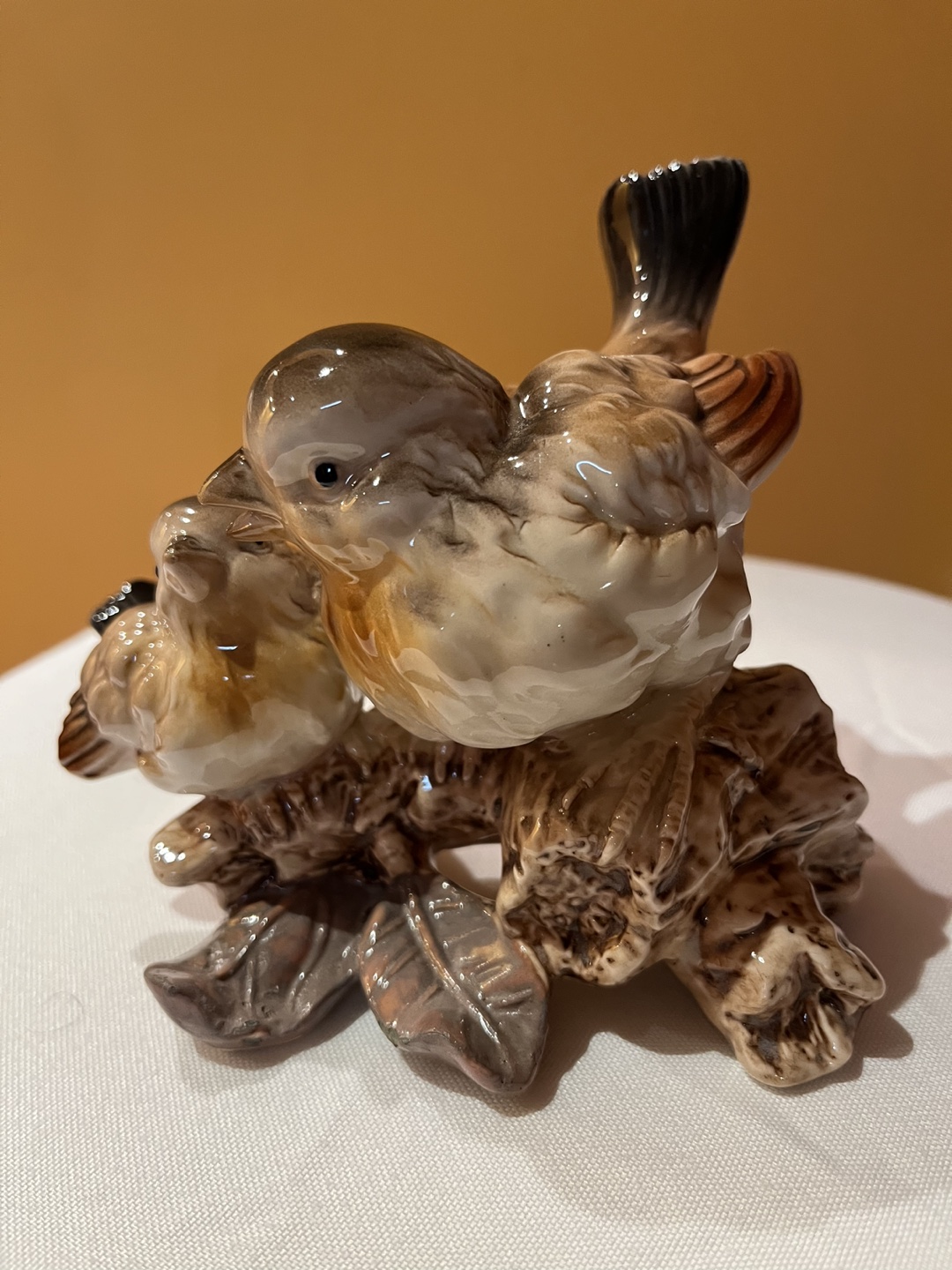 Porcelain figurine thumbnail