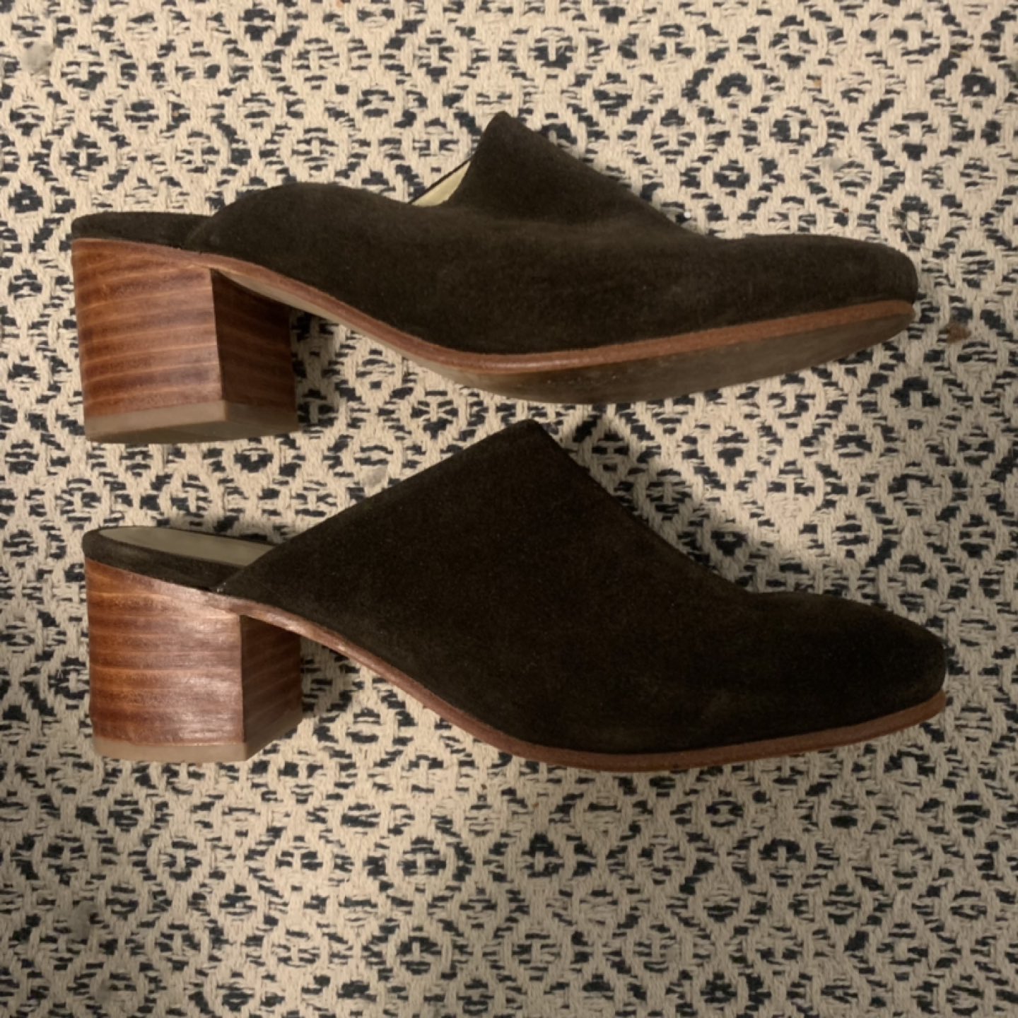 Nisolo Mules Olive Suede Sz 8 thumbnail