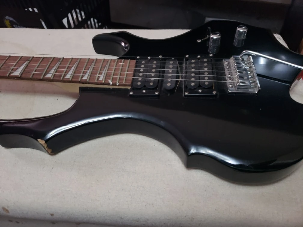 Irin 6 string Guitar image indicator(2)