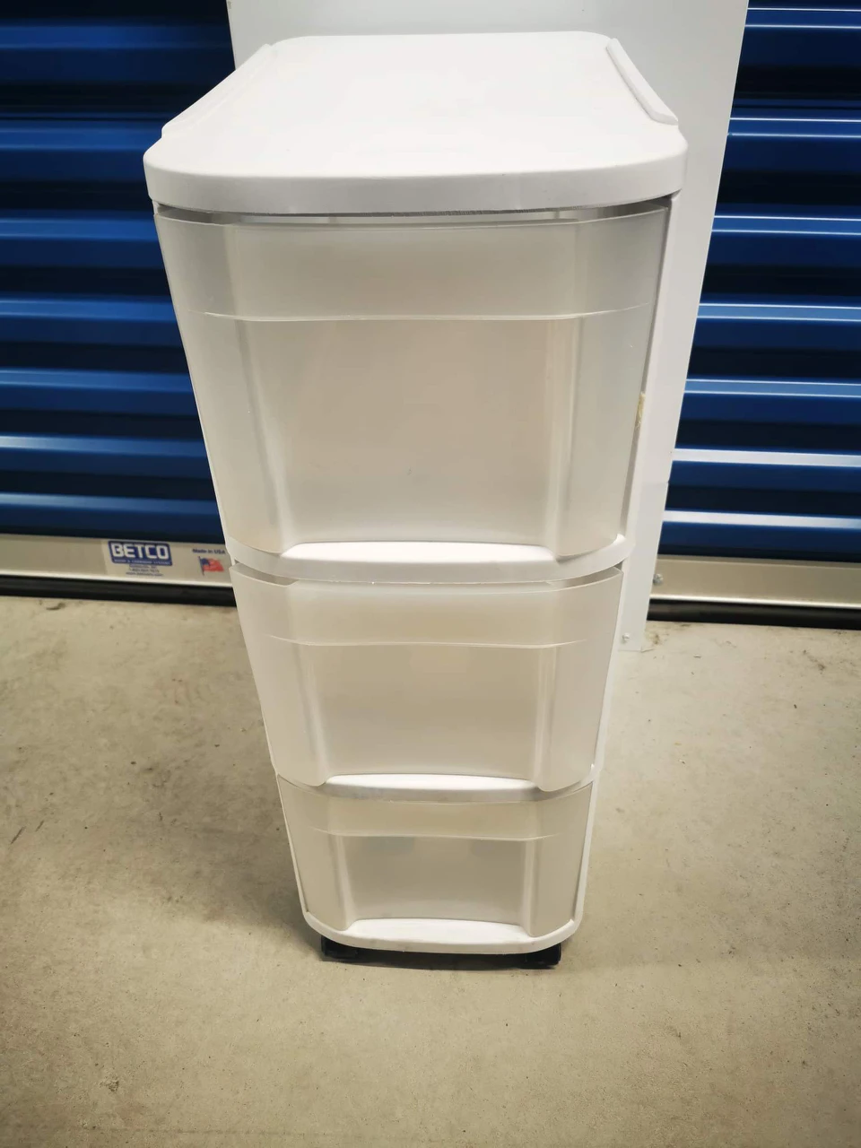 White Storage Tower - 3 Levels thumbnail
