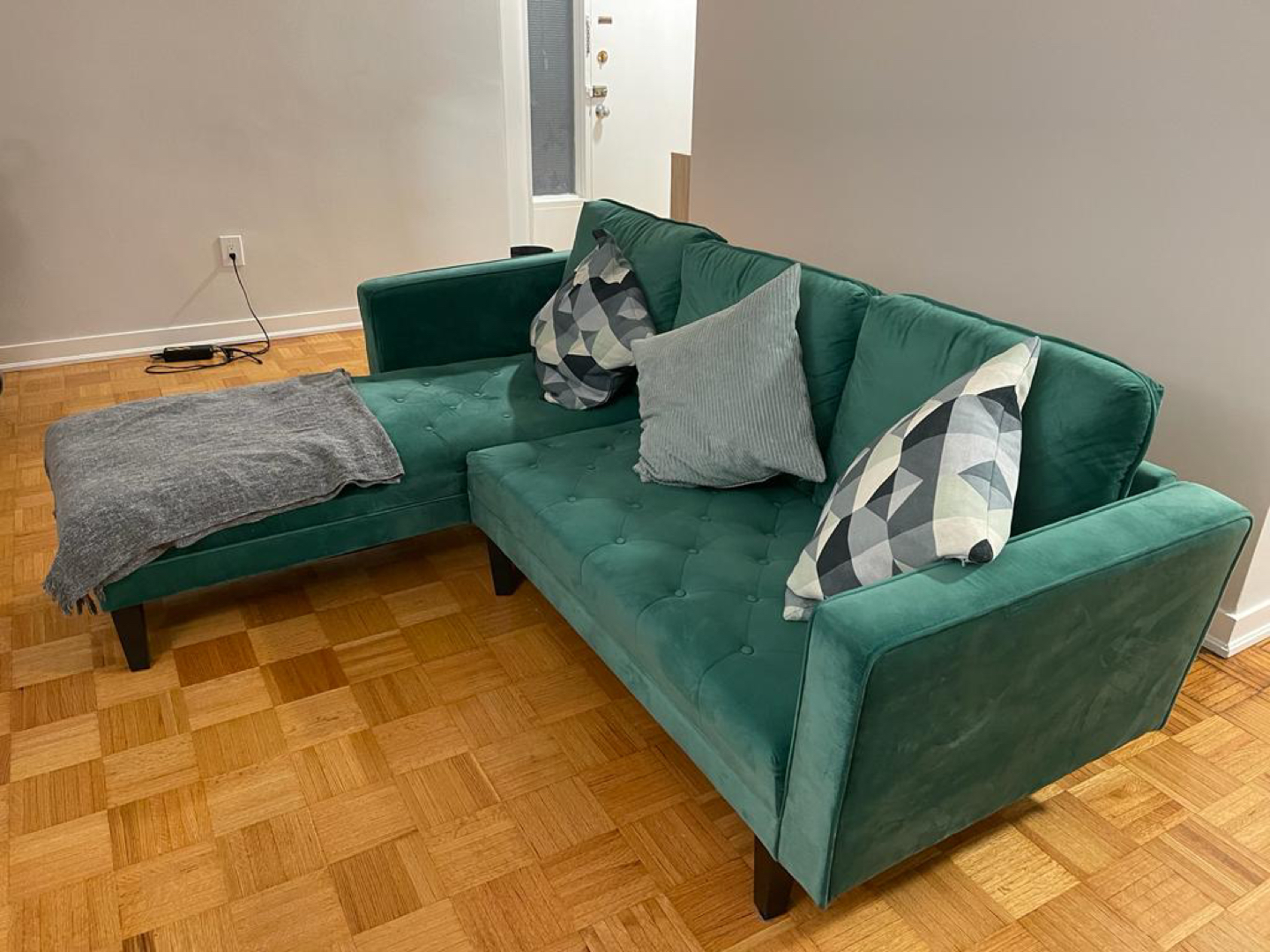 Structube Sectional Sofa - photo 2