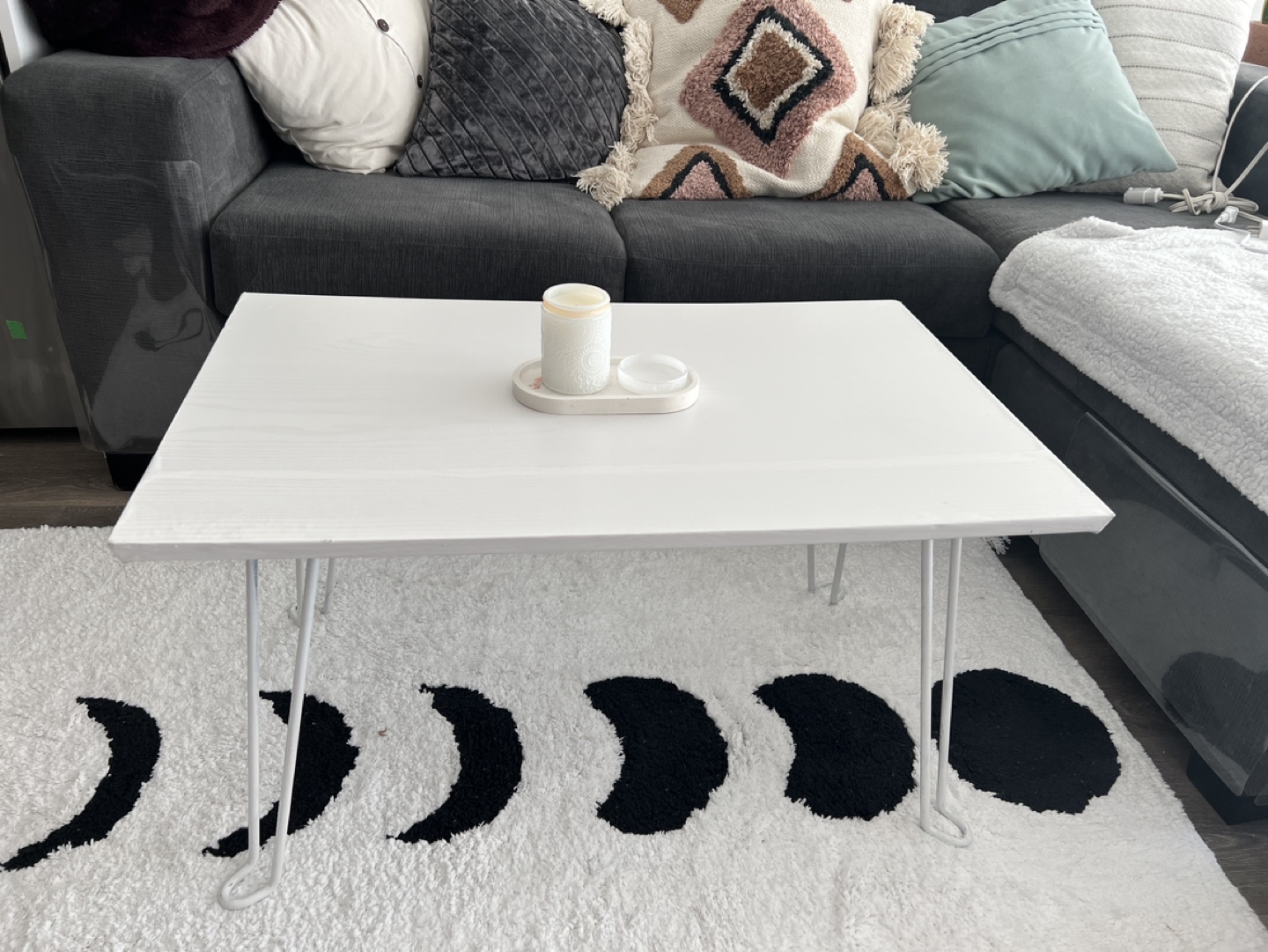 White hairpin coffee table thumbnail