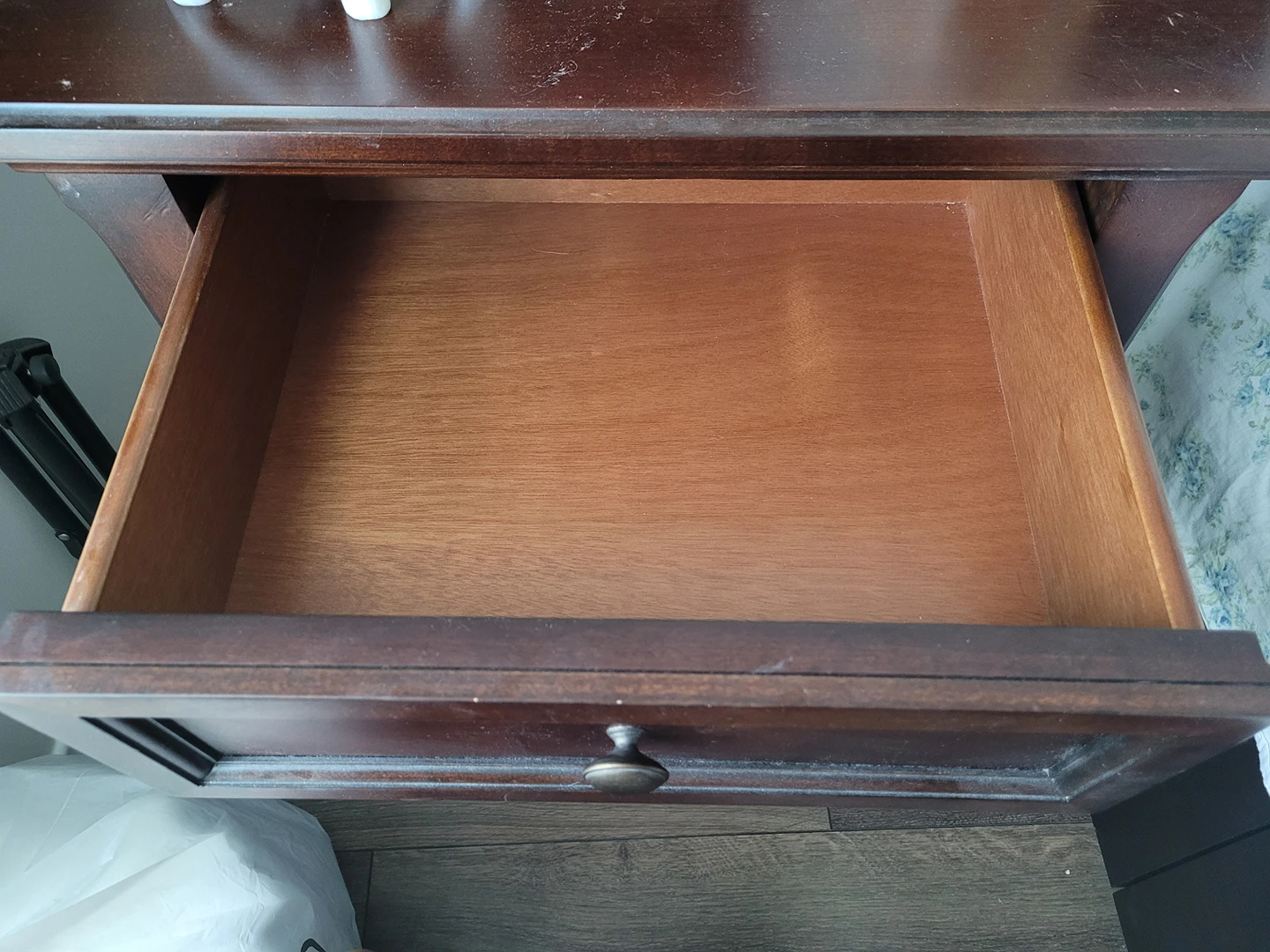 Set of 2 Solid Wood Bed Night End tables priced for quick sale - photo 5