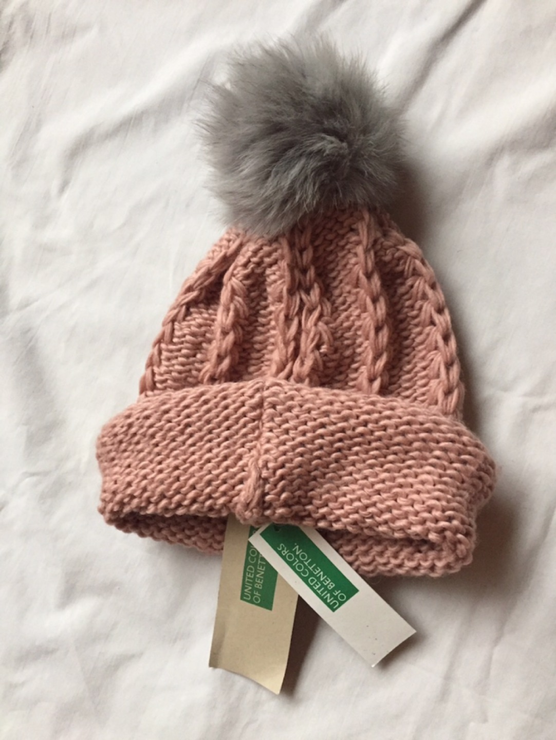 United Colors of Benetton winter hat new - photo 2