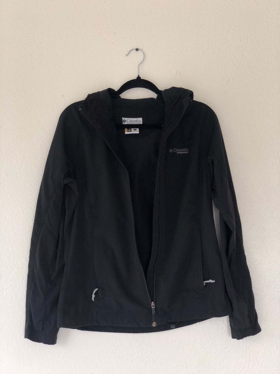 Columbia Titanium Omni shade tech, windbreaker, size L Girls thumbnail
