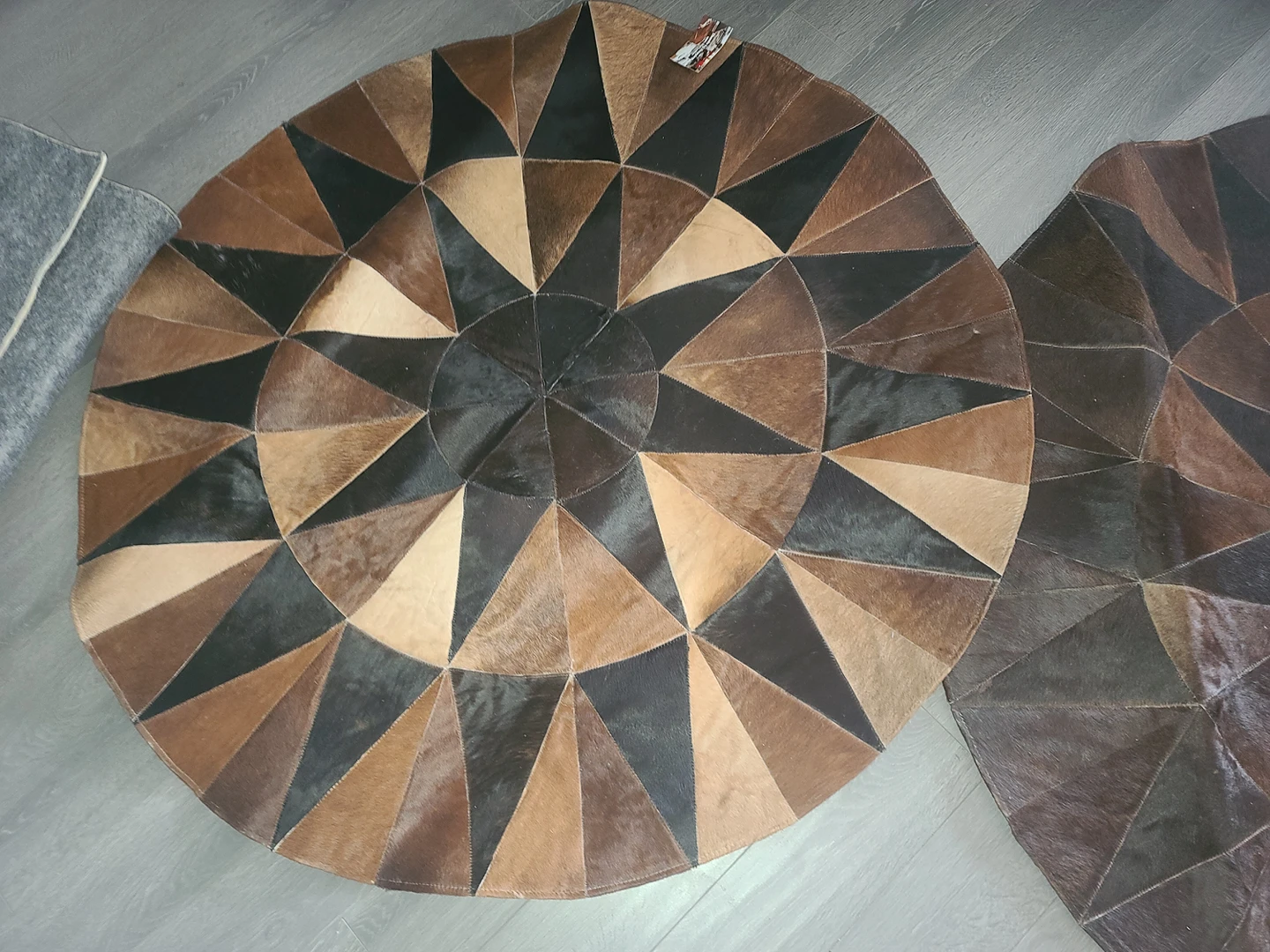 Cowhide Patchwork Rug Round