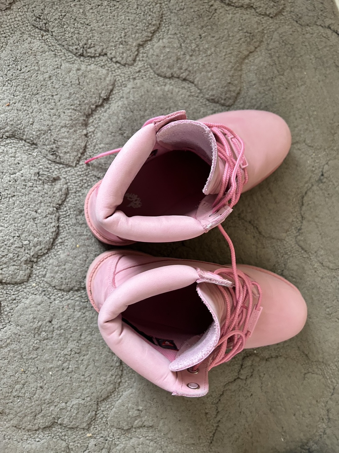 pink youth timberlands size 4 - photo 5