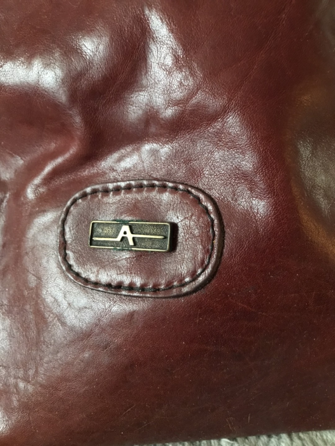 Beautiful travel bag image indicator(3)