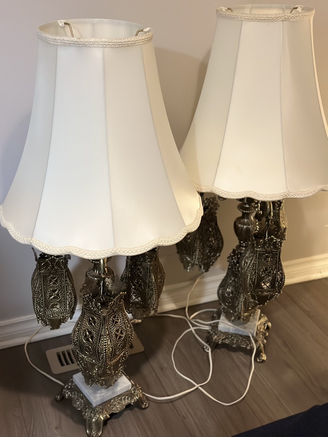 Vintage lamp thumbnail