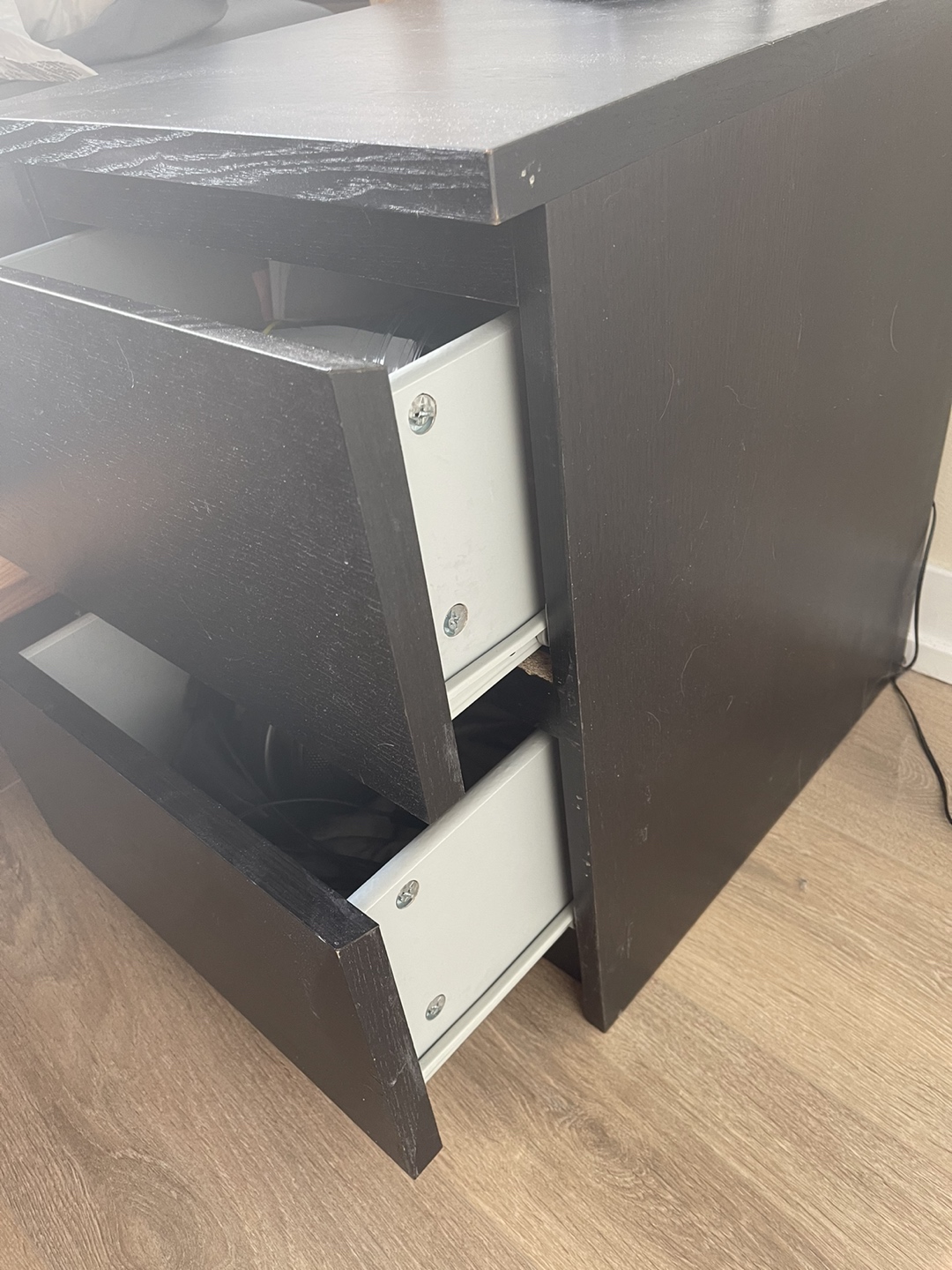 IKEA Malm Side Table - photo 3