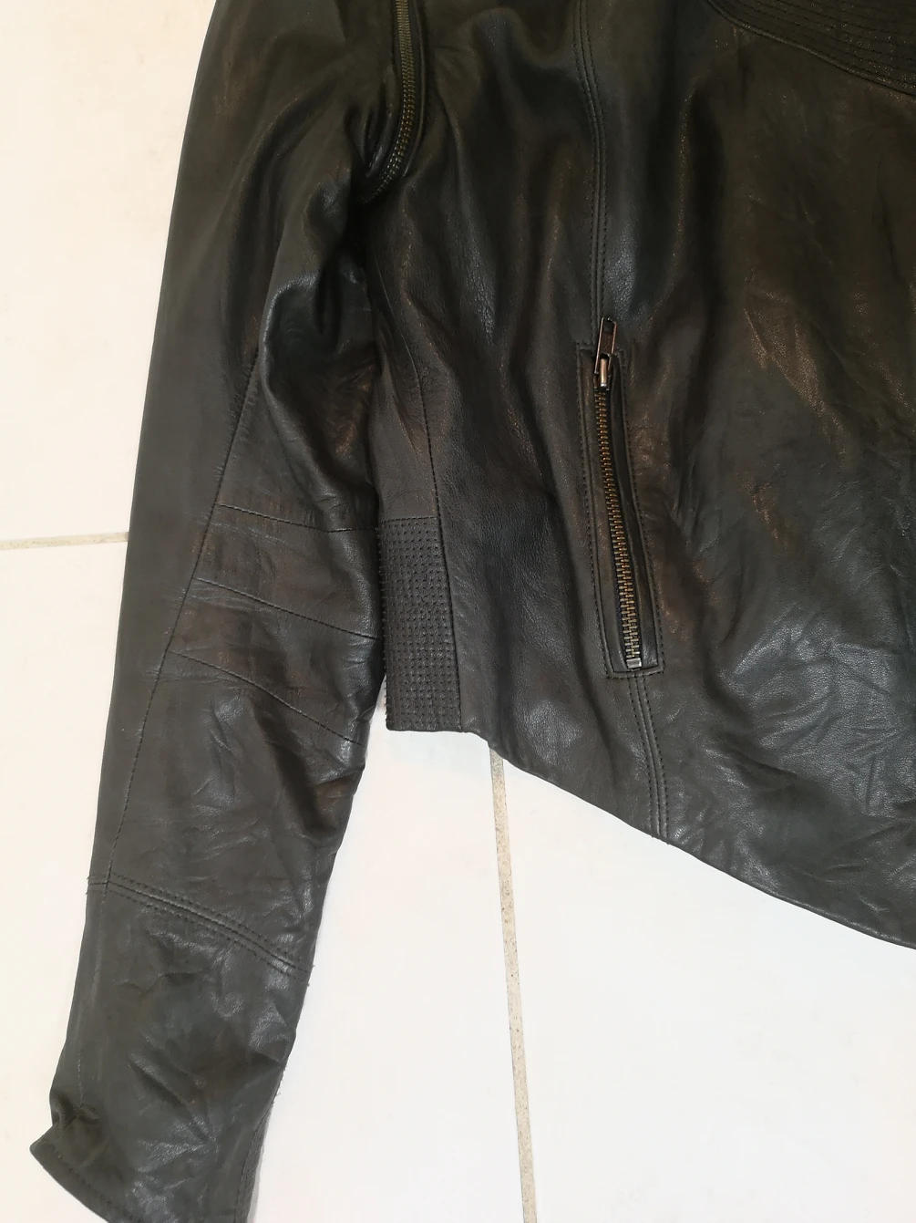 00s Vintage washed grey leather asymmetrical zipper jacket - photo 3