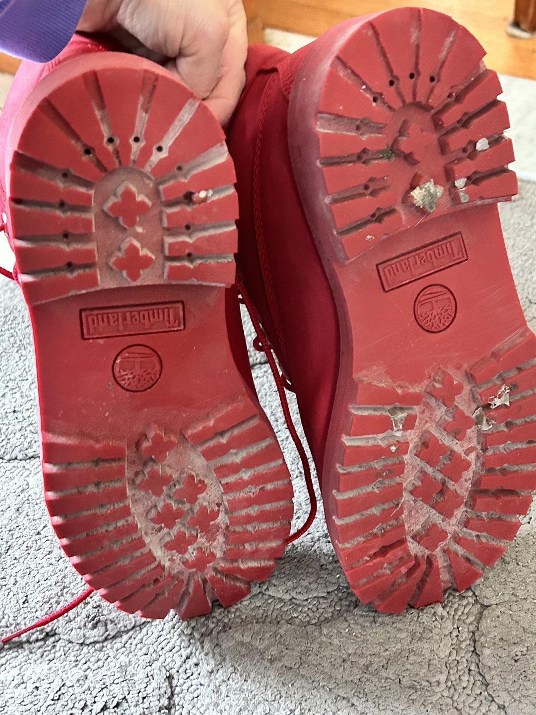 red youth timberlands size 4 - photo 3