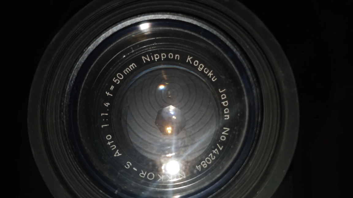 Nikkormat FT2, Nikon TeleTouch 800 Camera and lens package image indicator(8)