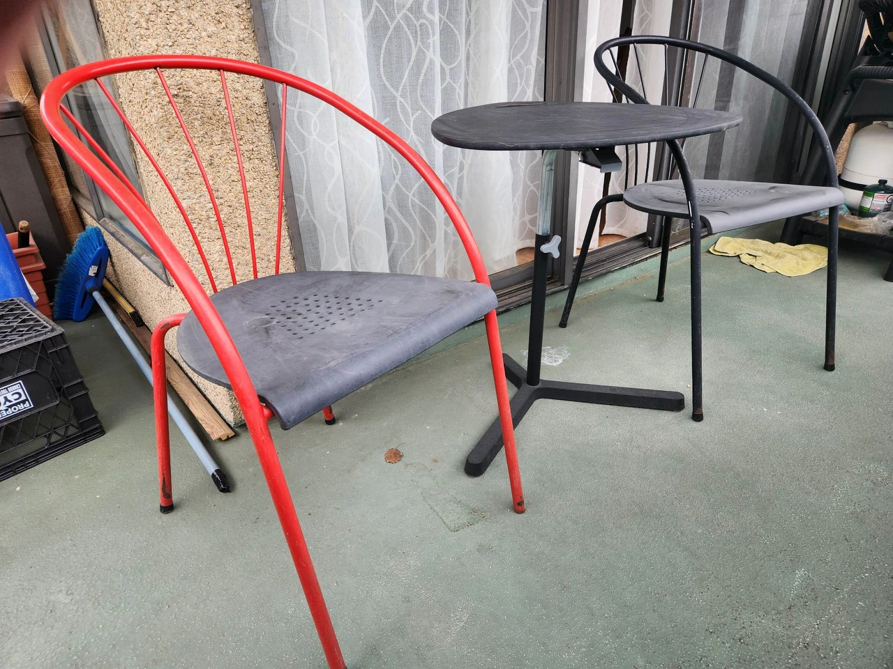 Balcony table with 2 chairs