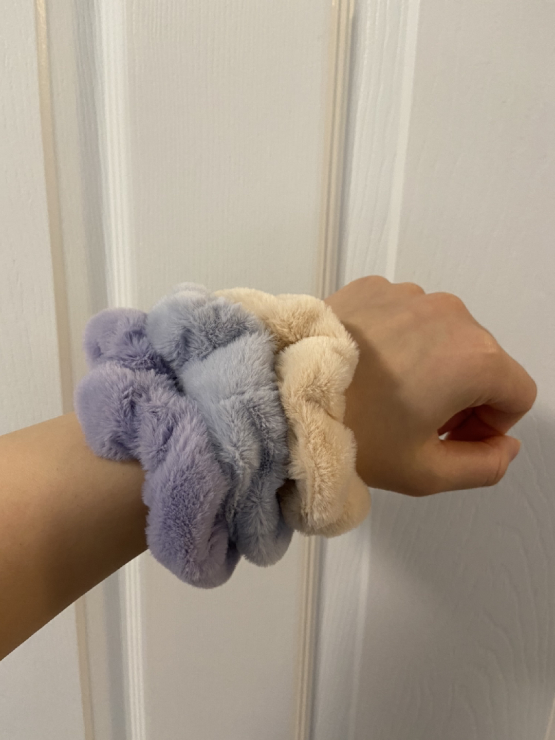 Brand new soft Faux Fur Hair Scrunchies (3) thumbnail