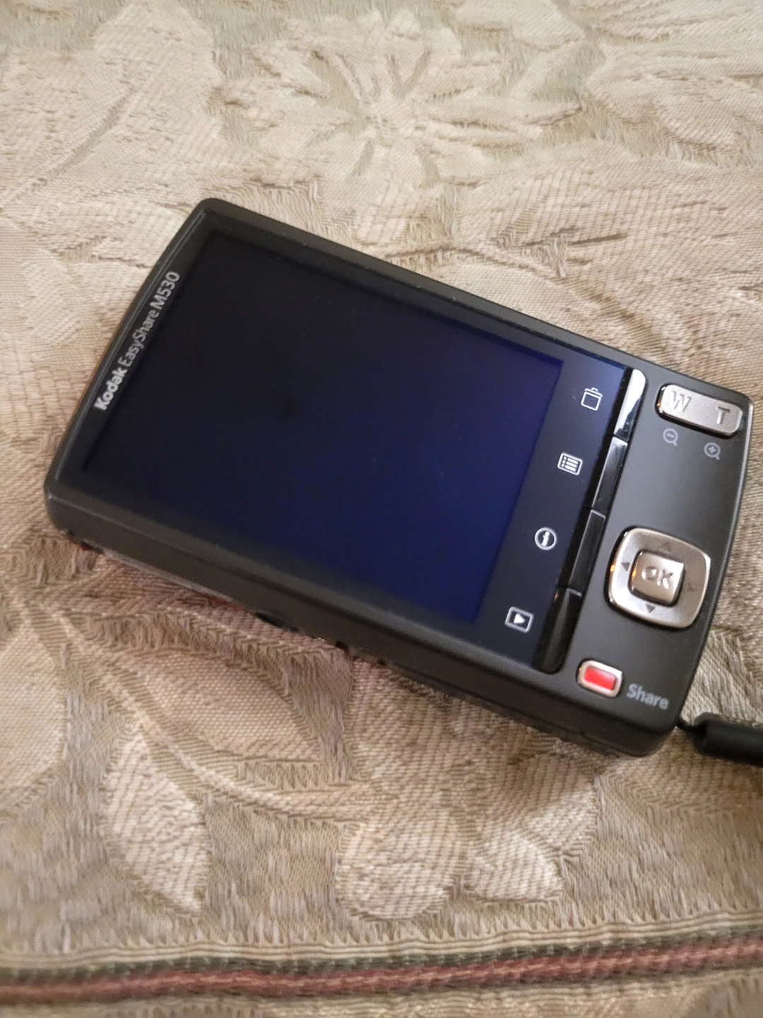 Red Kodak 12mp Easy Share Digital Camera *working* image indicator(8)