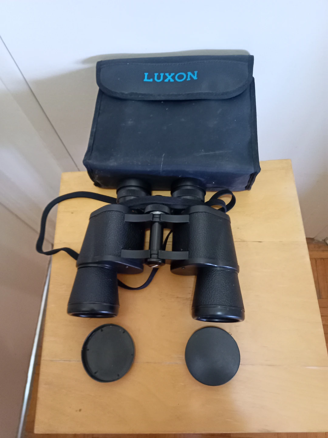 Binoculars thumbnail