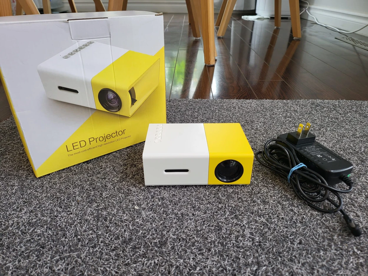 mini projector - photo 2