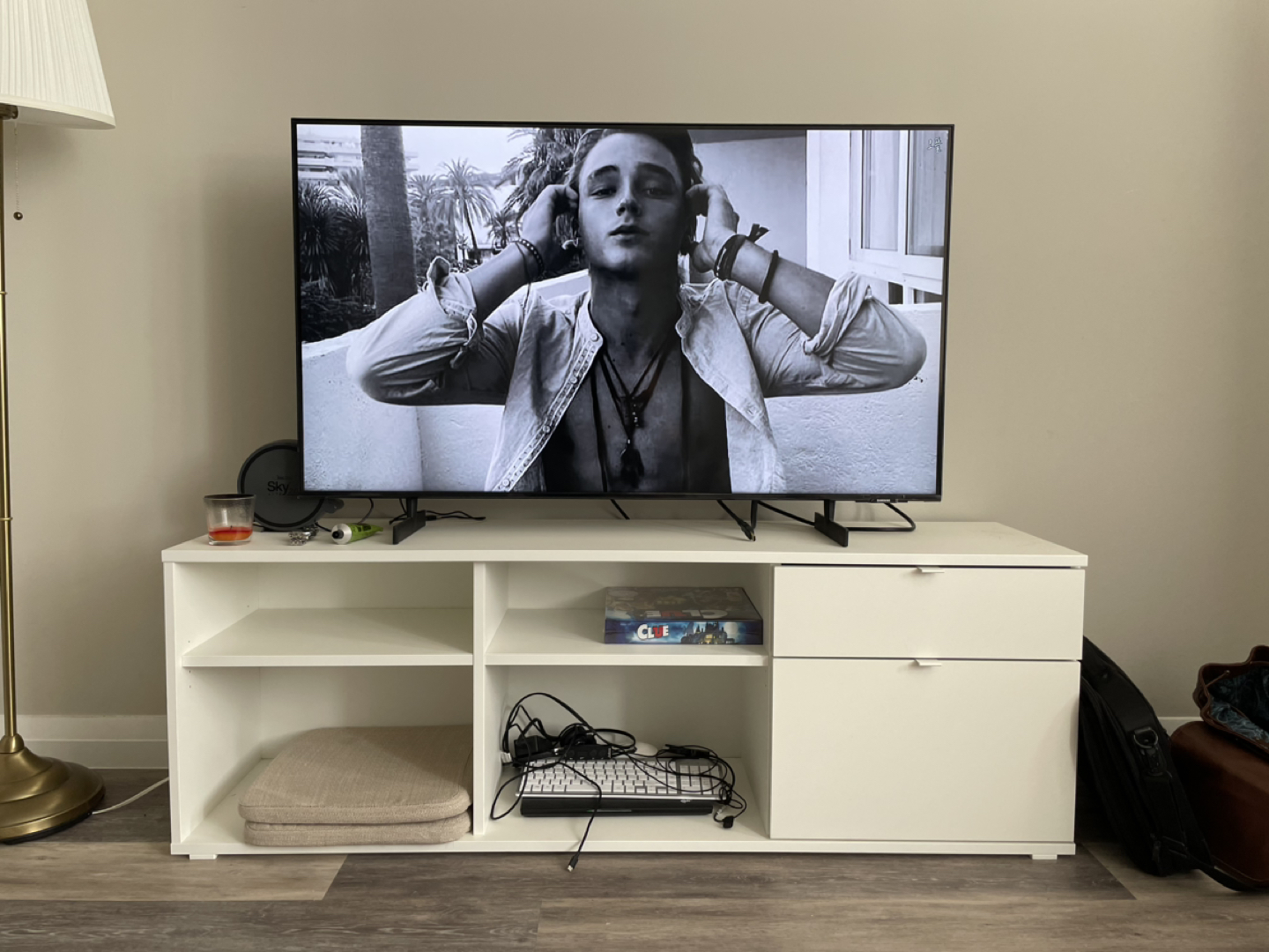 [Moving Sale] IKEA Vihals TV Stand for Sale - photo 2