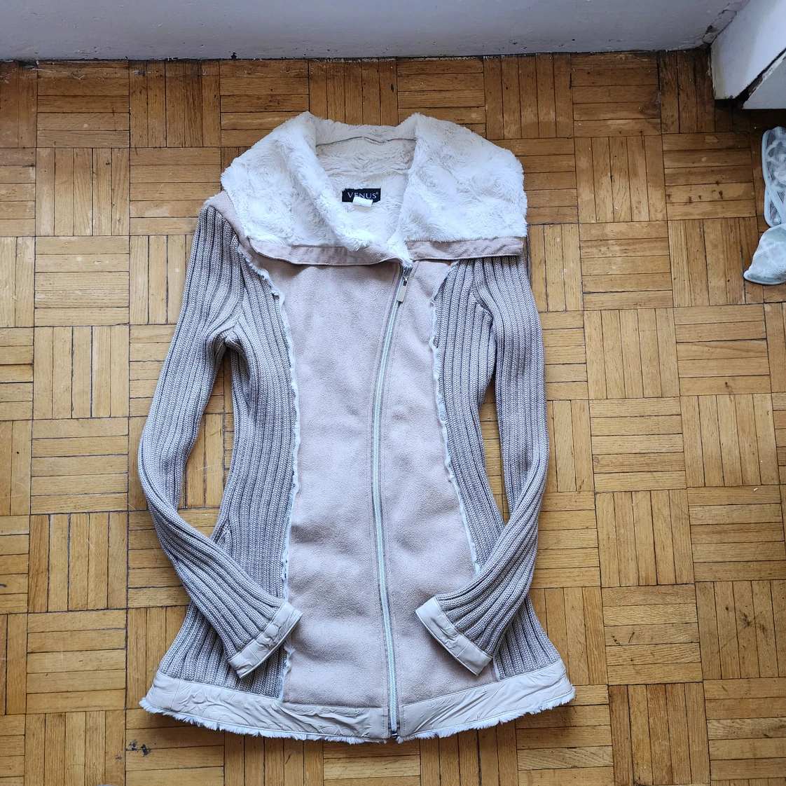 FAUX FUR AND SUEDE KNIT SWEATER JACKET ~ SIZE S image indicator(4)