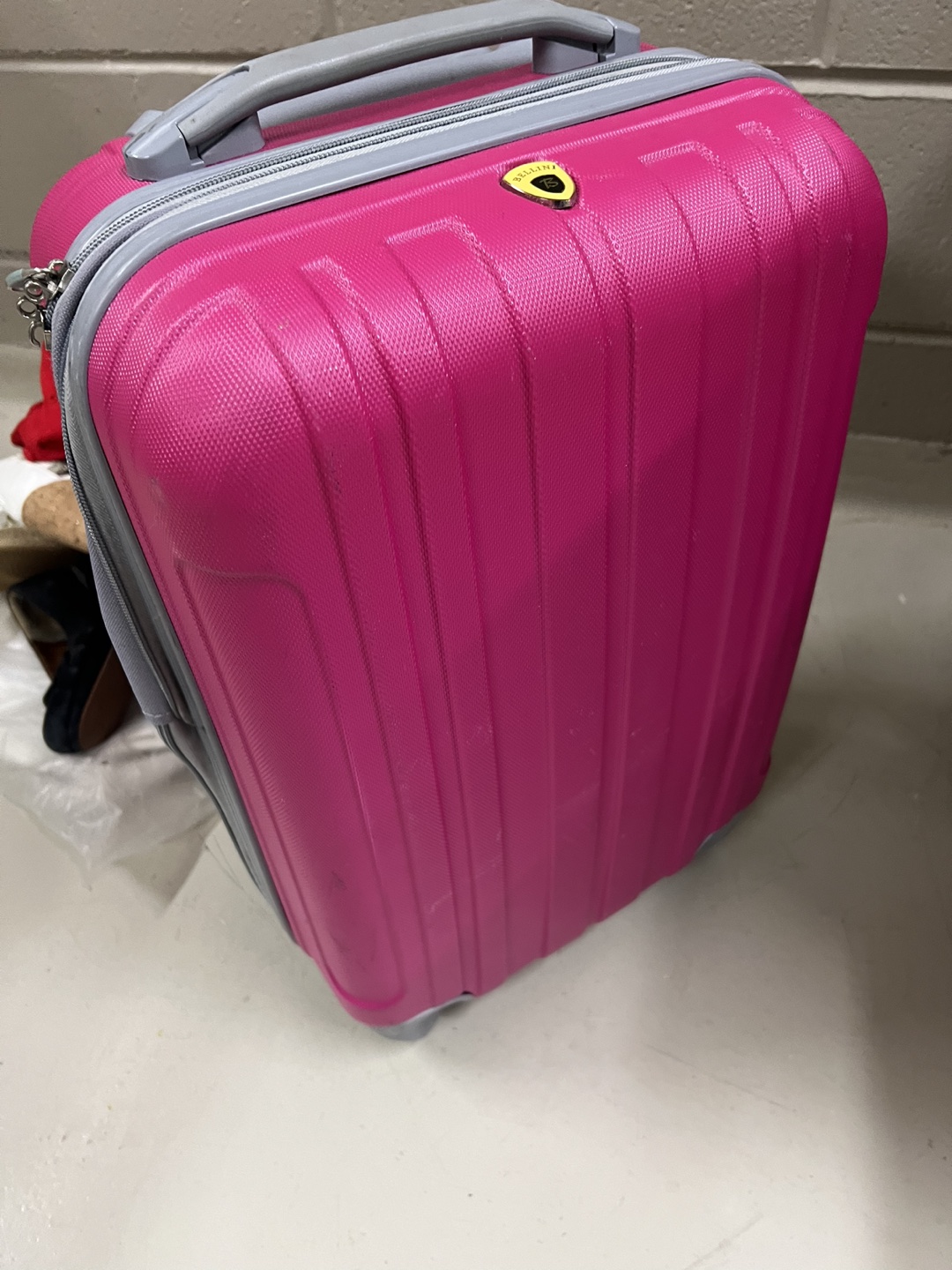 Suitcase 🧳 - photo 5