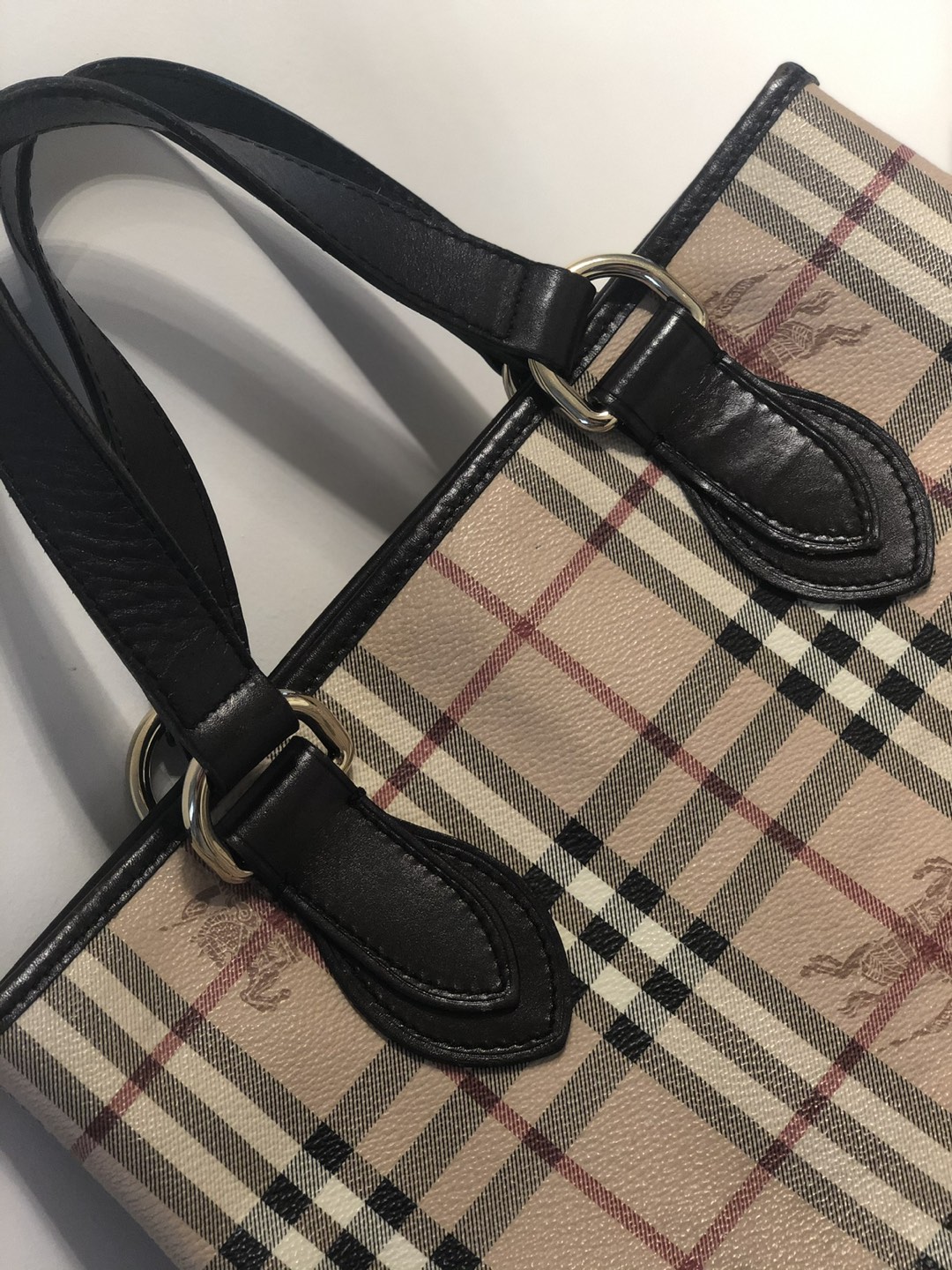 Burberry Haymark Tote Purse image indicator(3)