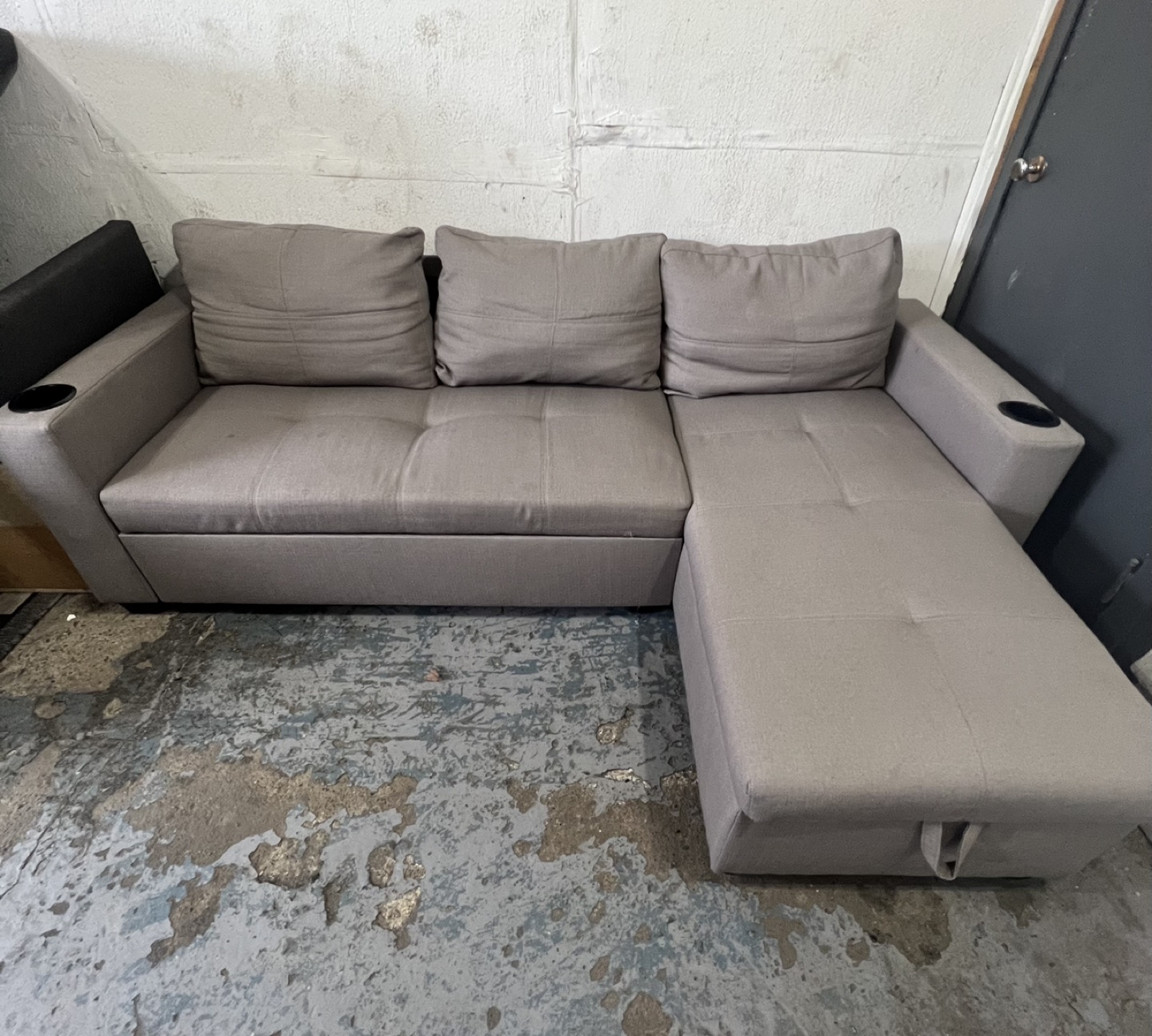 Free Delivery! Sectional Sofa Bed Couch W/ Pullout Bed & Storage - photo 4