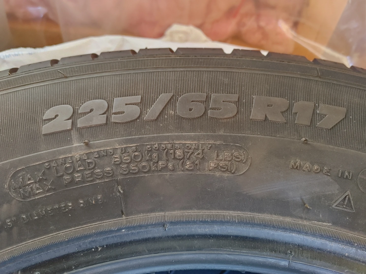 Michelin 225/65R17 All seasons tire thumbnail