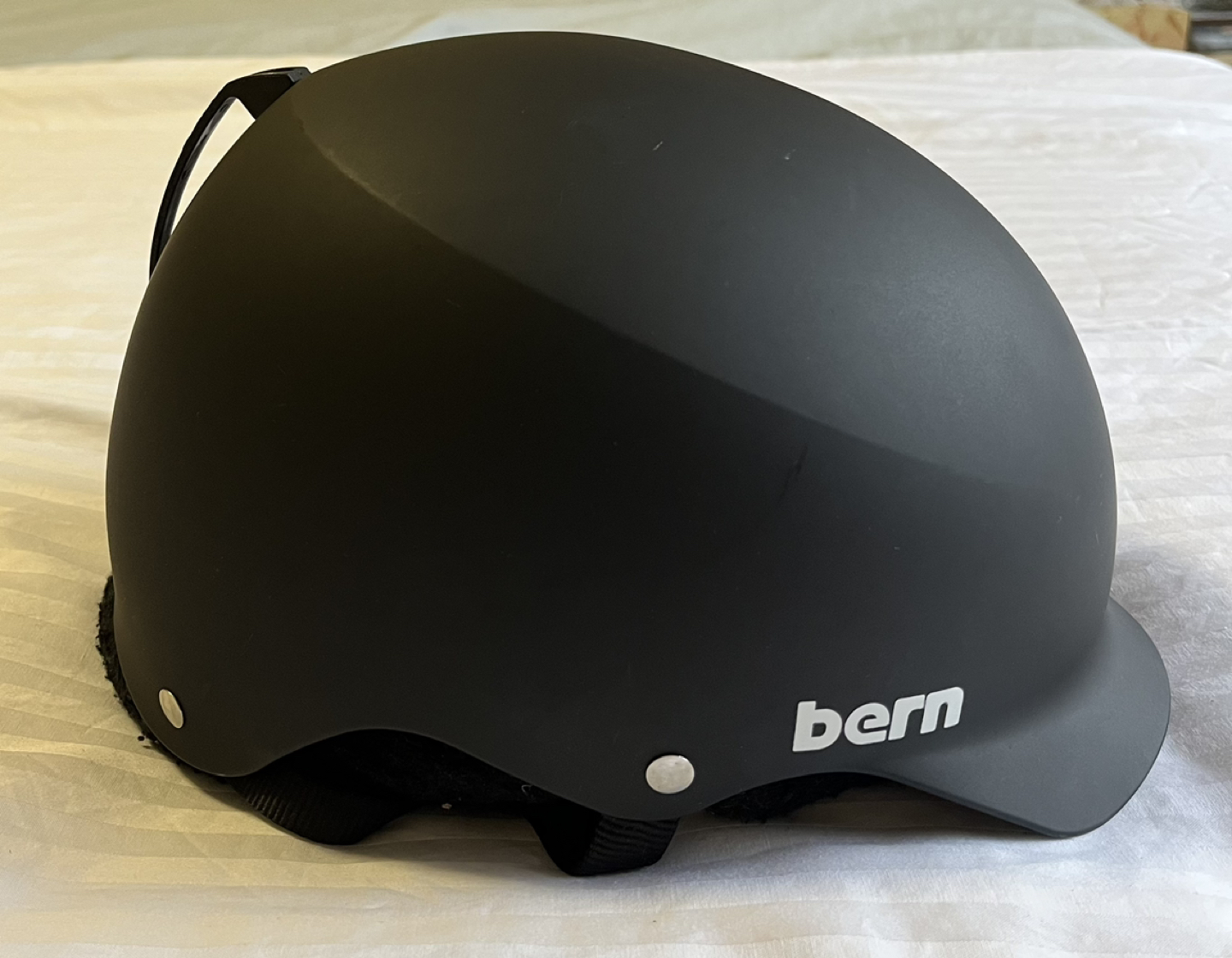 Helmet Sports ( Snow skiing board , Scooter) thumbnail