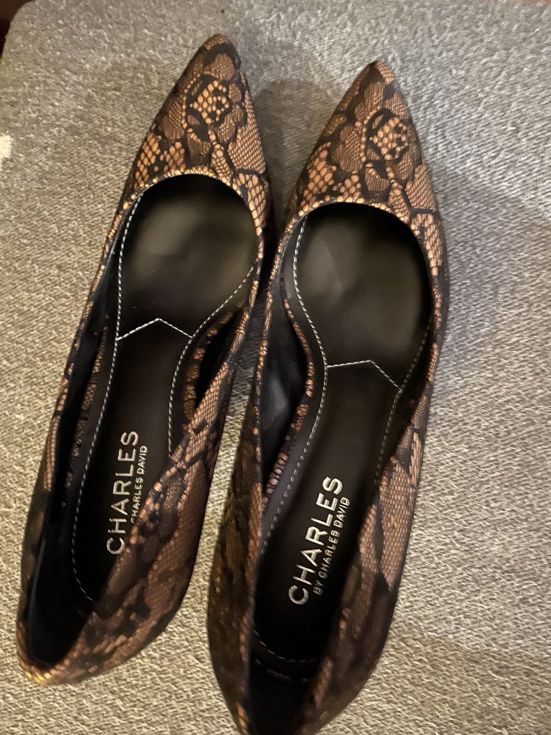 Two-tone casual pumps never wore brand new