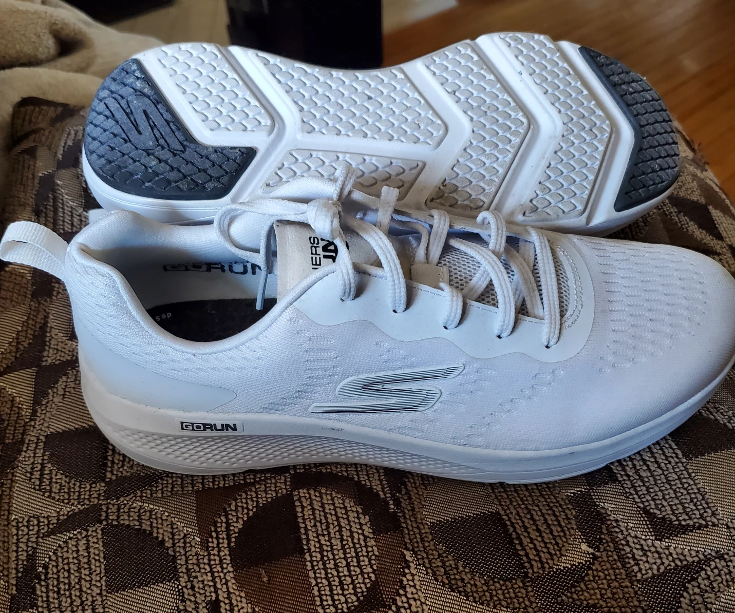 Skechers shoes thumbnail