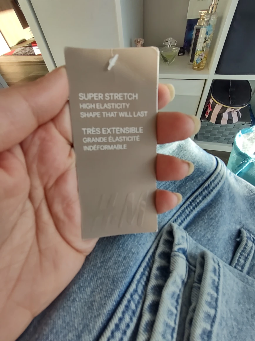 H&M Size 3XL Jeans (Brand New) image indicator(6)