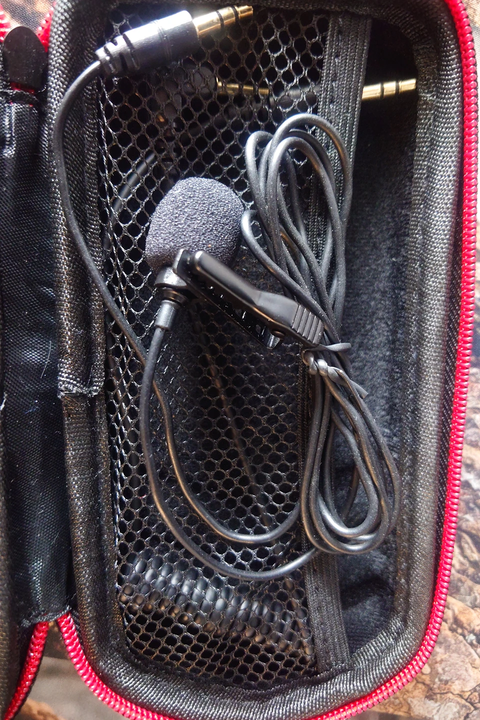 Synco Wireless Microphone For $100 - photo 2
