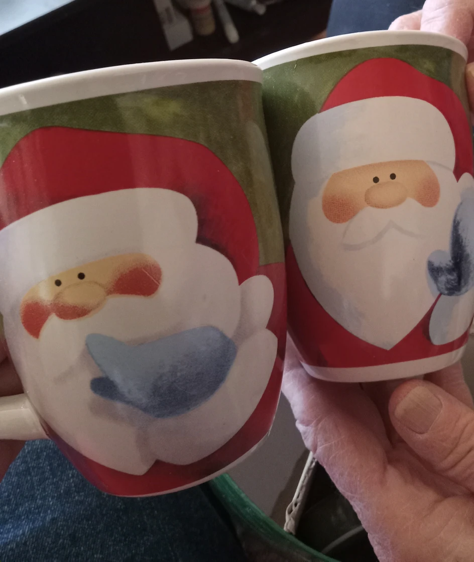 Unused Christmas Santa Cups/Mugs - photo 2